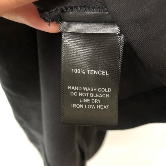 Lulus • Black Short Sleeve Mini Shift Dress - Picture 8 of 8